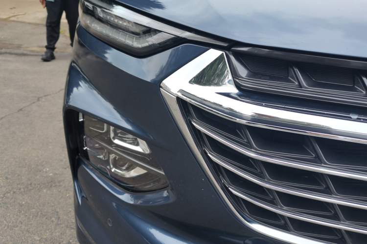 Used Wuling Victory 2020 1.5T CVT Flagship Edition Right Front Headlight