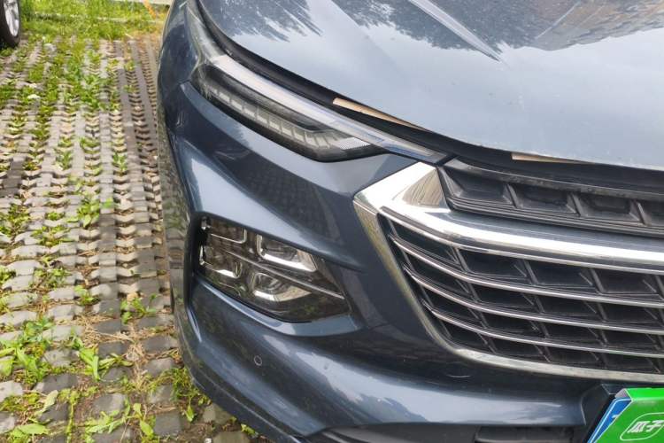 Used Wuling Victory 2020 1.5T CVT Flagship Edition Right Front Headlight