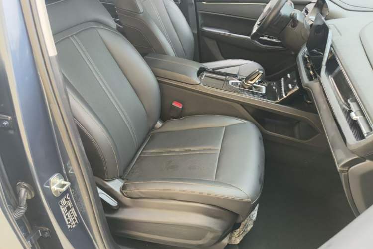Used Wuling Victory 2020 1.5T CVT Flagship Edition Right Front Seat