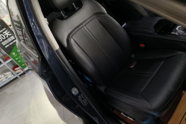Used Wuling Victory 2020 1.5T CVT Flagship First-Class Model Right Front Seat