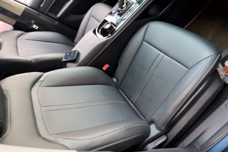 Used Wuling Victory 2020 1.5T CVT Flagship Edition Right Front Seat