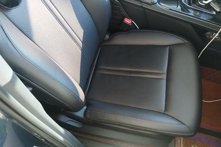 Used Wuling Victory 2020 1.5T CVT Flagship Edition Right Front Seat