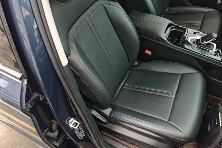 Used Wuling Victory 2020 1.5T CVT Flagship Edition Right Front Seat