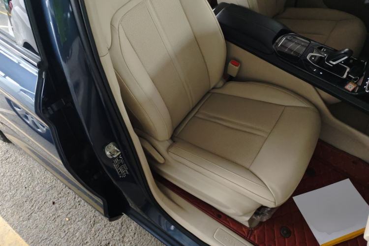 Used Wuling Victory 2020 1.5T CVT Flagship Edition Right Front Seat