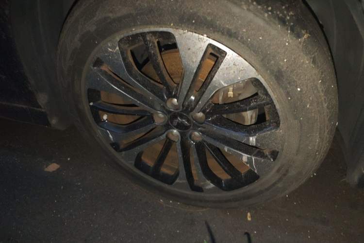Used Wuling Victory 2020 1.5T CVT Flagship Edition Right Front Wheel Hub