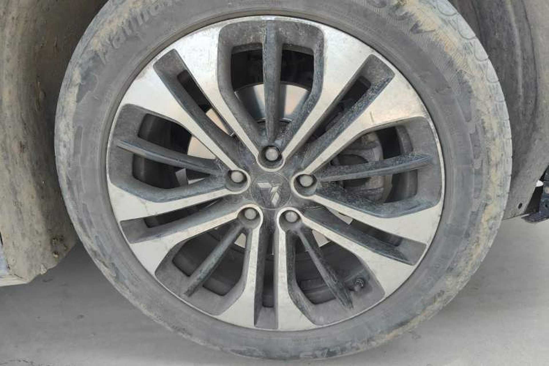 Used Wuling Victory 2020 1.5T CVT Flagship Edition Right Front Wheel Hub