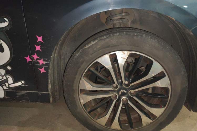 Used Wuling Victory 2020 1.5T CVT Flagship Edition Right Front Wheel Hub