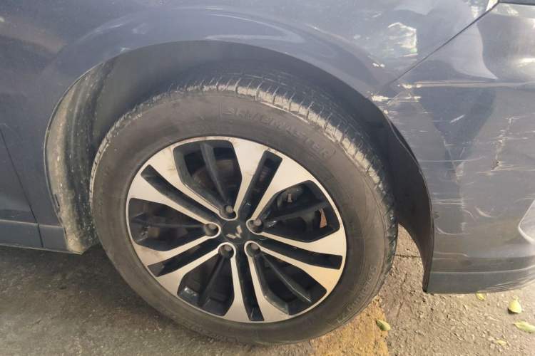 Used Wuling Victory 2020 1.5T CVT Flagship Edition Right Front Wheel Hub