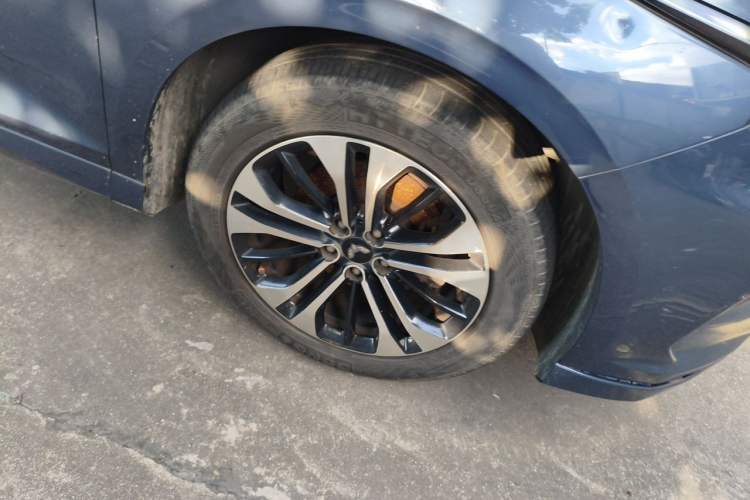 Used Wuling Victory 2020 1.5T CVT Flagship Edition Right Front Wheel Hub