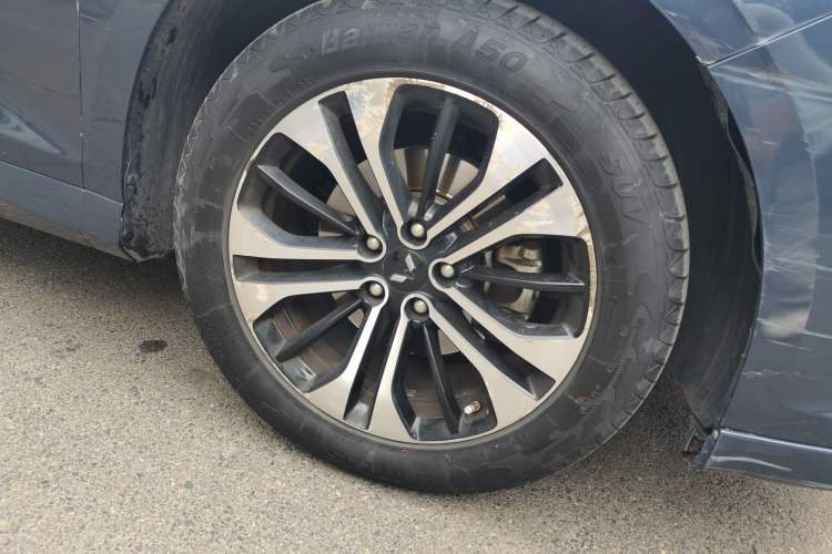 Used Wuling Victory 2020 1.5T CVT Flagship Edition Right Front Wheel Hub