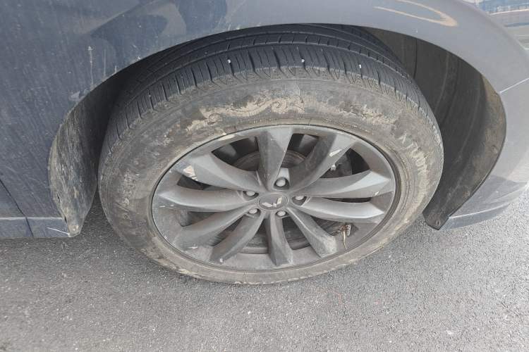 Used Wuling Victory 2020 1.5T Manual Elite Edition Right Front Wheel Hub