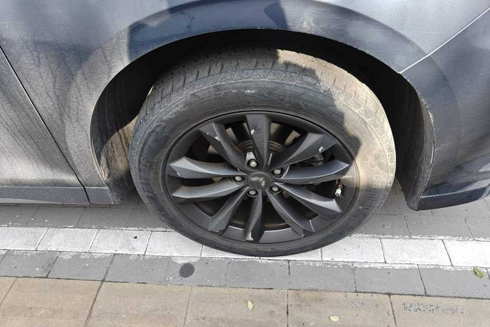 Used Wuling Victory 2020 1.5T CVT Luxury Model Right Front Wheel Hub