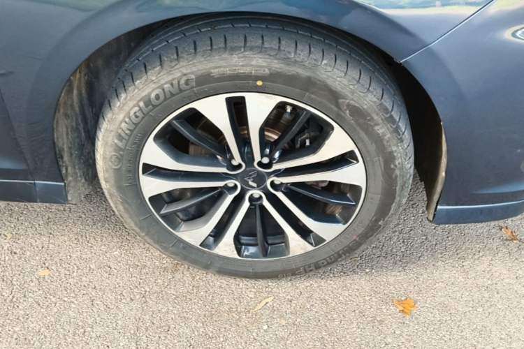 Used Wuling Victory 2020 1.5T CVT Flagship Edition Right Front Wheel Hub