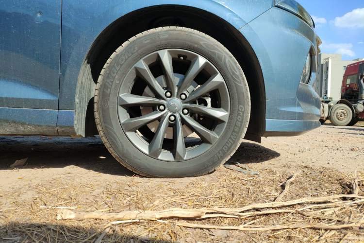Used Wuling Victory 2020 1.5T CVT Luxury Model Right Front Wheel Hub