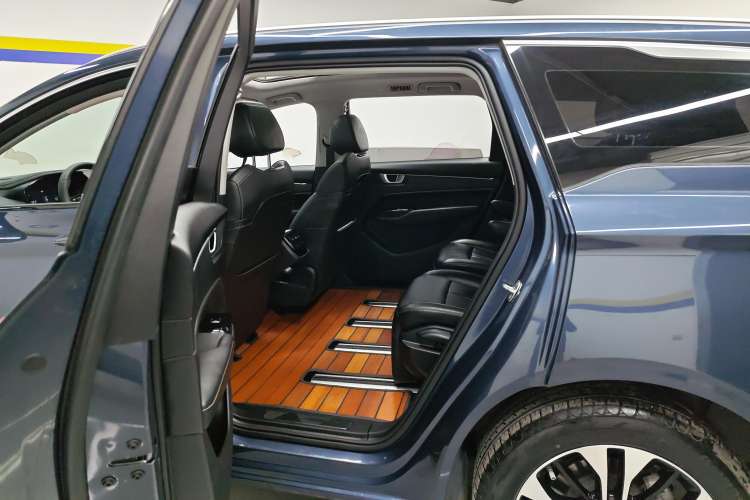 Used Wuling Victory 2020 1.5T CVT Flagship Edition Right Rear Seat