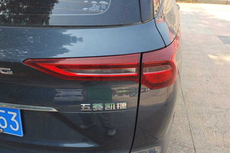 Used Wuling Victory 2020 1.5T CVT Luxury Model Right Rear Taillight