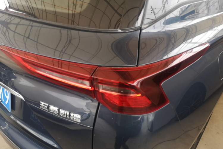 Used Wuling Victory 2020 1.5T CVT Luxury Model Right Rear Taillight