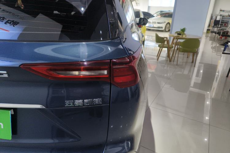 Used Wuling Victory 2020 1.5T CVT Flagship First-Class Model Right Rear Taillight