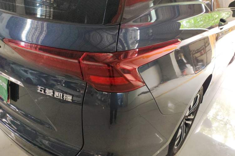 Used Wuling Victory 2020 1.5T CVT Flagship Edition Right Rear Taillight