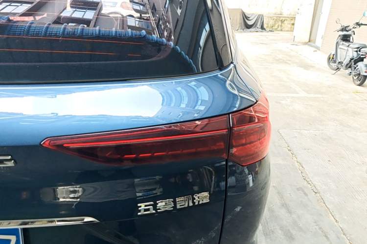 Used Wuling Victory 2020 1.5T CVT Flagship Edition Right Rear Taillight