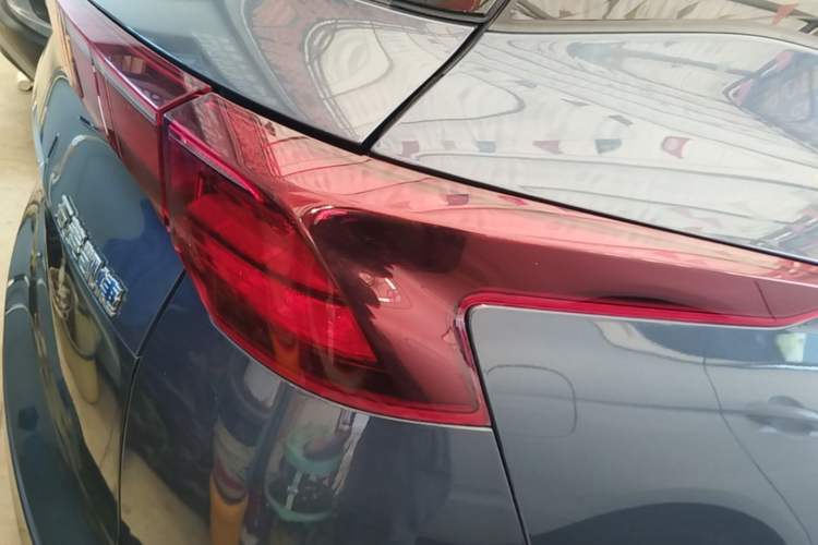 Used Wuling Victory 2020 1.5T CVT Flagship Edition Right Rear Taillight