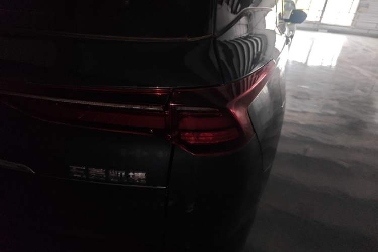 Used Wuling Victory 2020 1.5T CVT Flagship Edition Right Rear Taillight