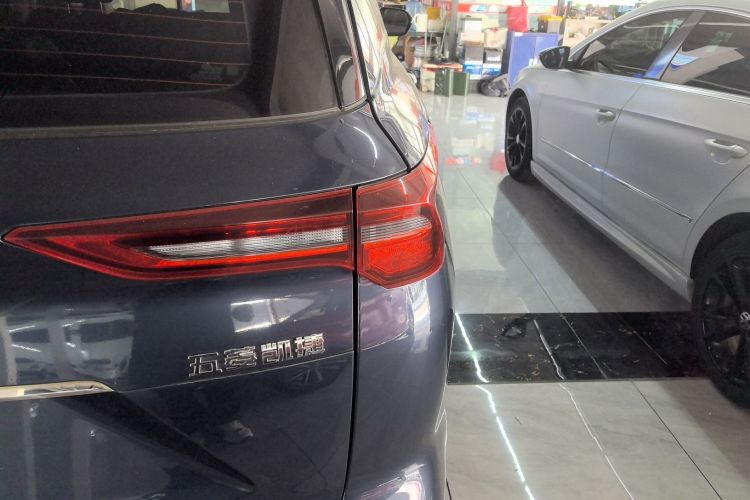 Used Wuling Victory 2020 1.5T CVT Luxury Model Right Rear Taillight