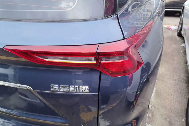 Used Wuling Victory 2020 1.5T CVT Luxury Model Right Rear Taillight