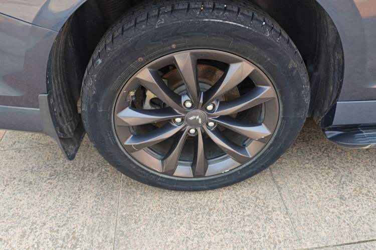 Used Wuling Victory 2020 1.5T CVT Luxury Model Right Rear Wheel Hub