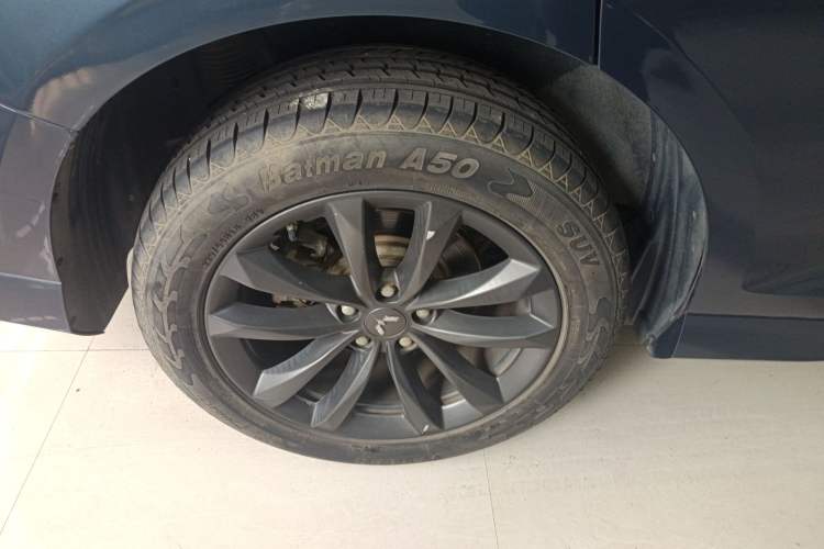Used Wuling Victory 2020 1.5T CVT Luxury Model Right Rear Wheel Hub
