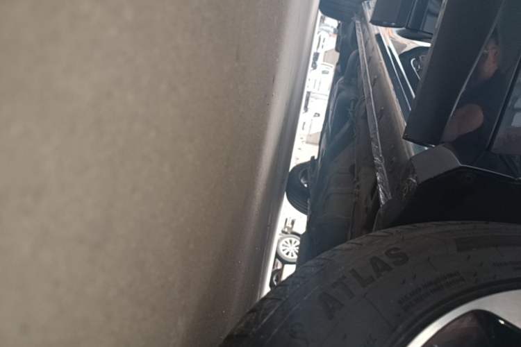 Used Wuling Victory 2020 1.5T CVT Flagship Edition Right Side Sill