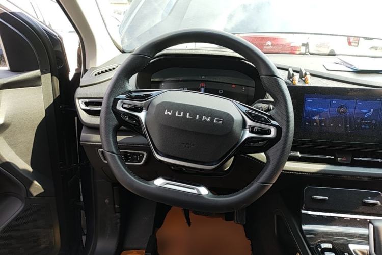 Used Wuling Victory 2020 1.5T CVT Flagship First-Class Model Steering Wheel
