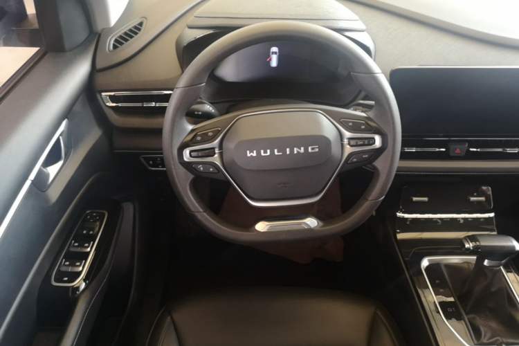 Used Wuling Victory 2020 1.5T CVT Luxury Model Steering Wheel
