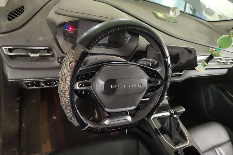 Used Wuling Victory 2020 1.5T CVT Luxury Model Steering Wheel