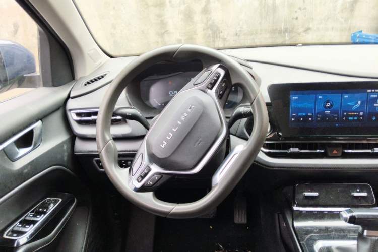 Used Wuling Victory 2020 1.5T CVT Luxury Model Steering Wheel