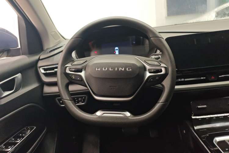 Used Wuling Victory 2020 1.5T CVT Luxury Model Steering Wheel