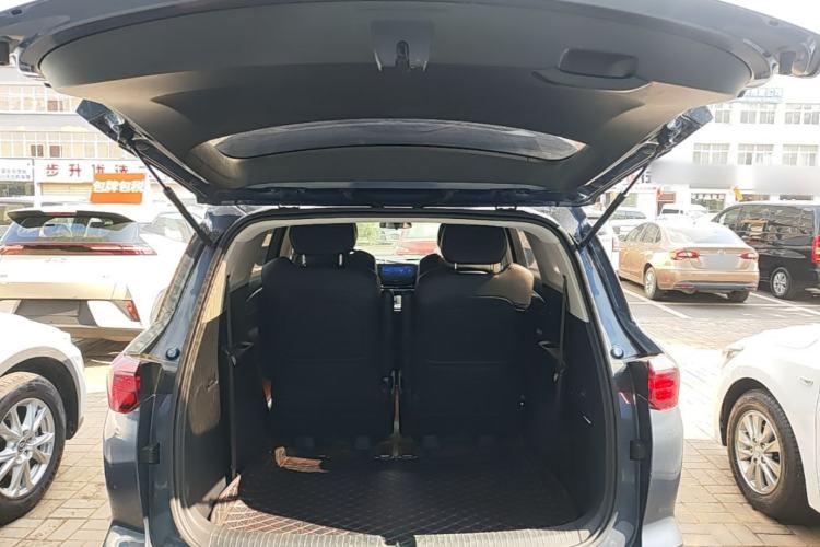 Used Wuling Victory 2020 1.5T CVT Flagship First-Class Model Trunk