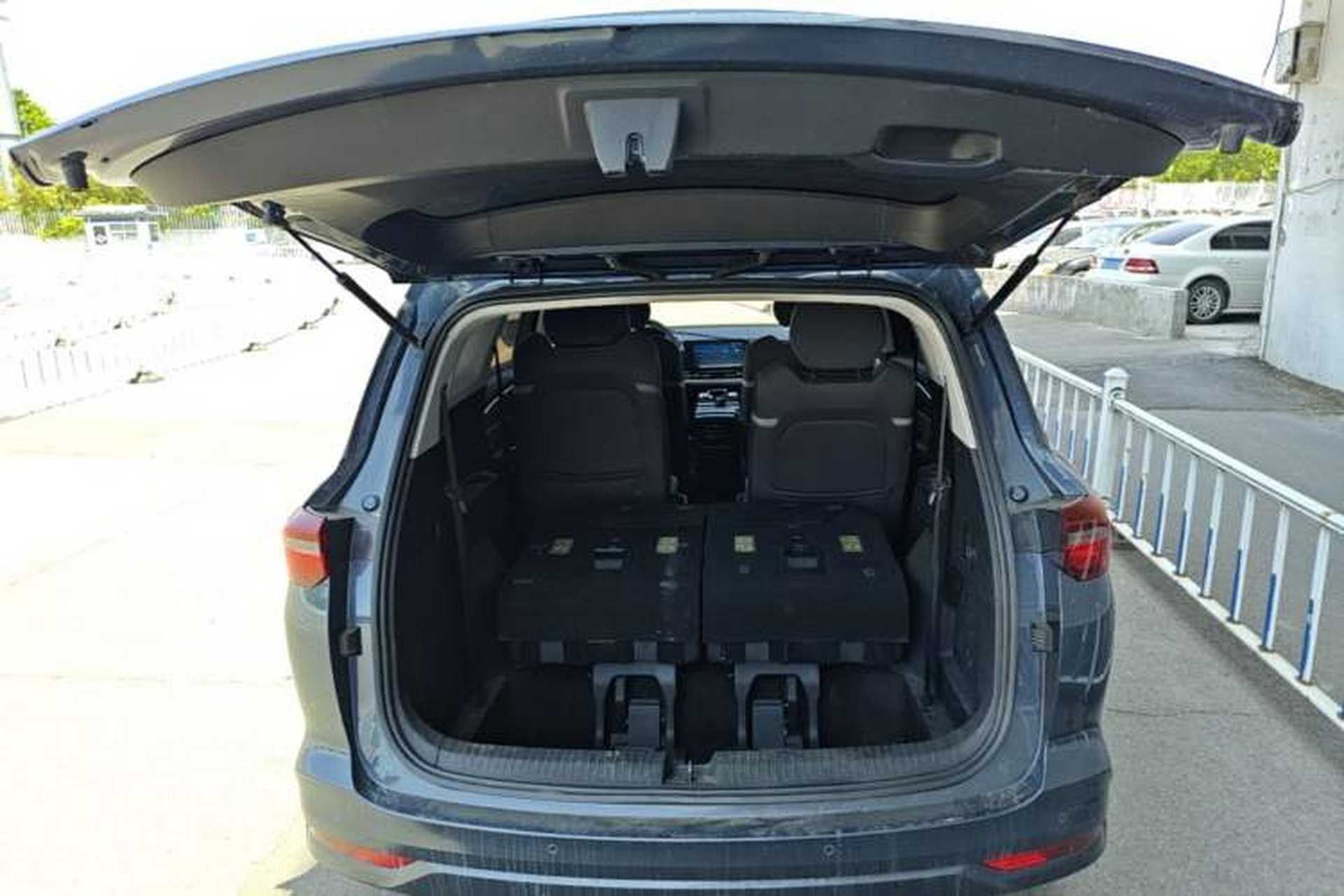 Used Wuling Victory 2020 1.5T CVT Elite Model Trunk