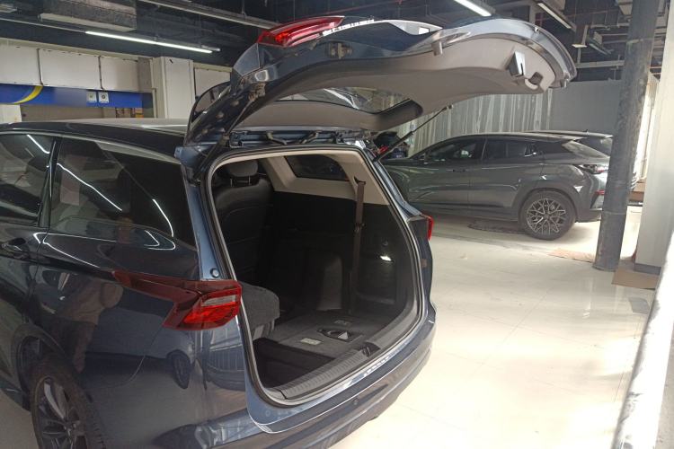 Used Wuling Victory 2020 1.5T CVT Luxury Model Trunk