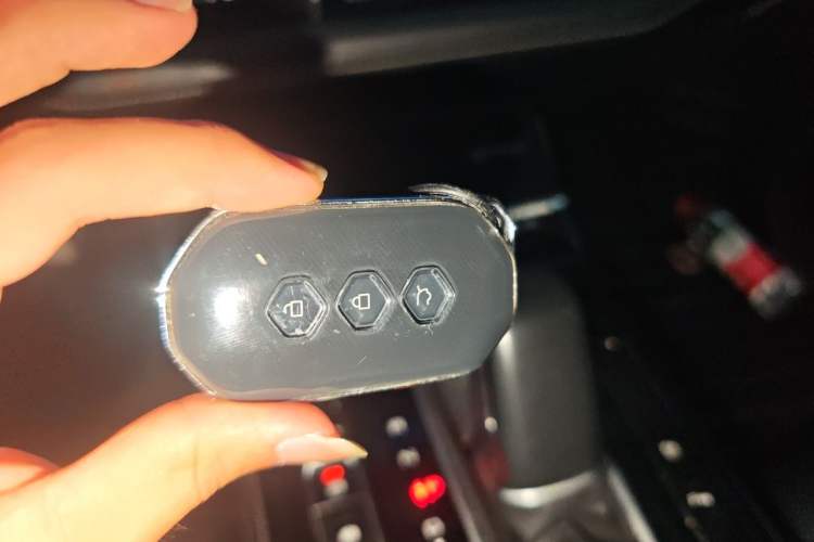 Used Wuling Victory 2020 1.5T CVT Flagship Edition Vehicle Key