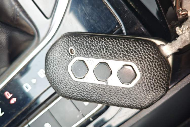 Used Wuling Victory 2020 1.5T CVT Flagship Edition Vehicle Key