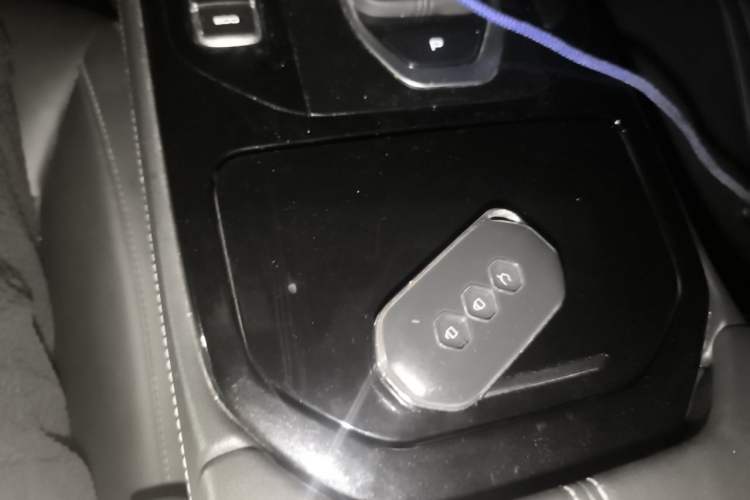 Used Wuling Victory 2020 1.5T CVT Flagship Edition Vehicle Key