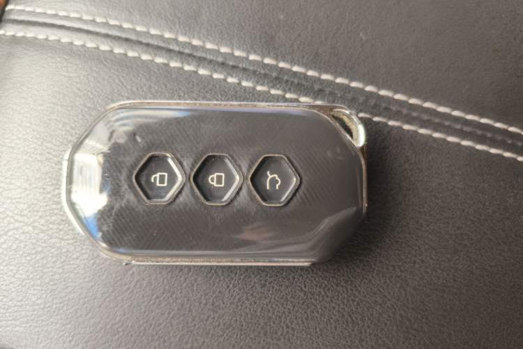 Used Wuling Victory 2020 1.5T CVT Flagship Edition Vehicle Key