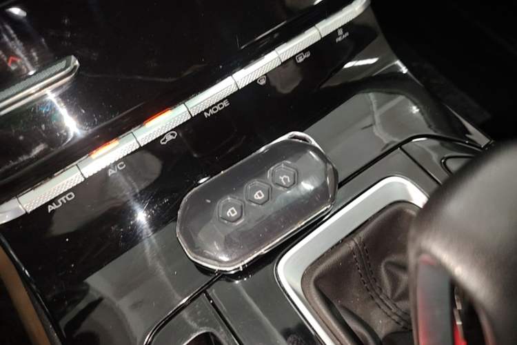 Used Wuling Victory 2020 1.5T CVT Flagship Edition Vehicle Key