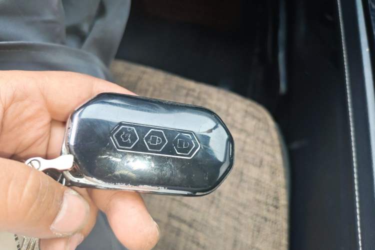 Used Wuling Victory 2020 1.5T CVT Flagship Edition Vehicle Key