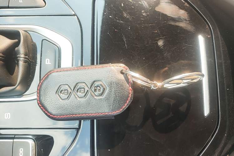 Used Wuling Victory 2020 1.5T CVT Flagship First-Class Model Vehicle Key