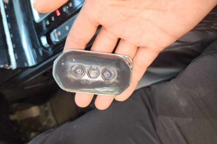 Used Wuling Victory 2020 1.5T CVT Flagship Edition Vehicle Key