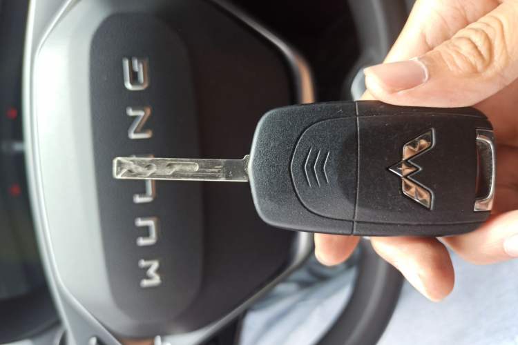 Used Wuling Victory 2020 1.5T Manual Elite Edition Vehicle Key
