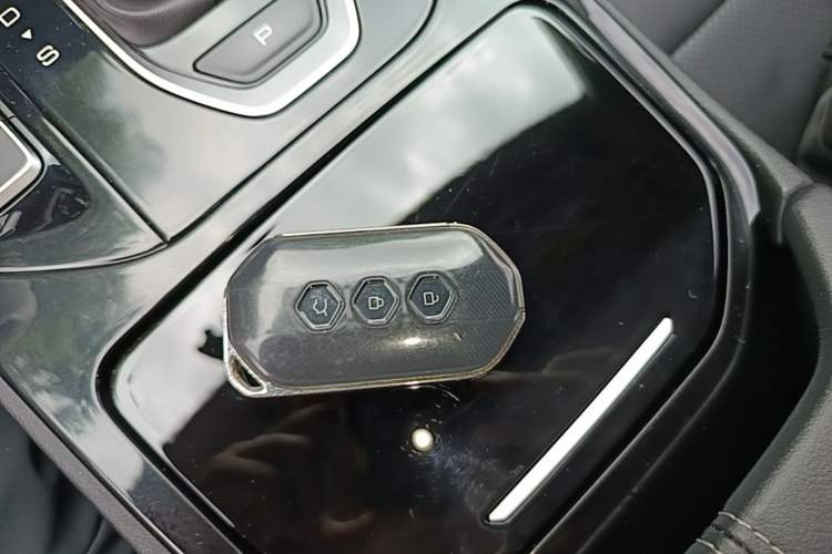 Used Wuling Victory 2020 1.5T CVT Flagship Edition Vehicle Key