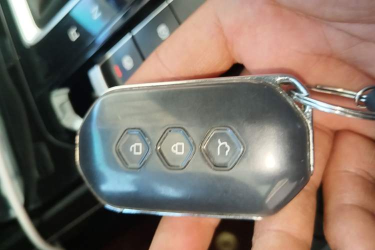 Used Wuling Victory 2020 1.5T CVT Flagship Edition Vehicle Key